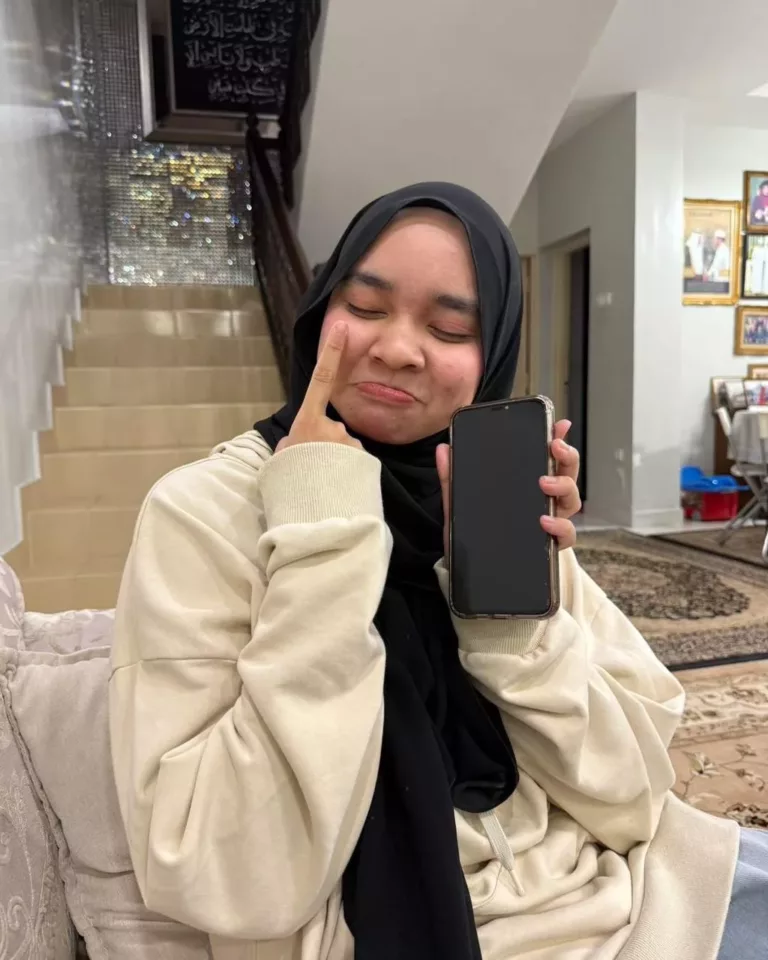 “Abi, Nak Telefon Baru…” – Didikan Bijaksana Datuk Dr Asyraf Wajdi Letak Al-Quran Sebagai Syarat Utama