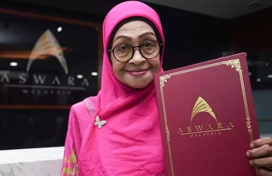 Usia 72 Bukan Halangan Timba Ilmu, Datuk Fauziah Nawi Terima Sijil SKM “Mahu Jadi Sumber Inspirasi Buat Cucu”