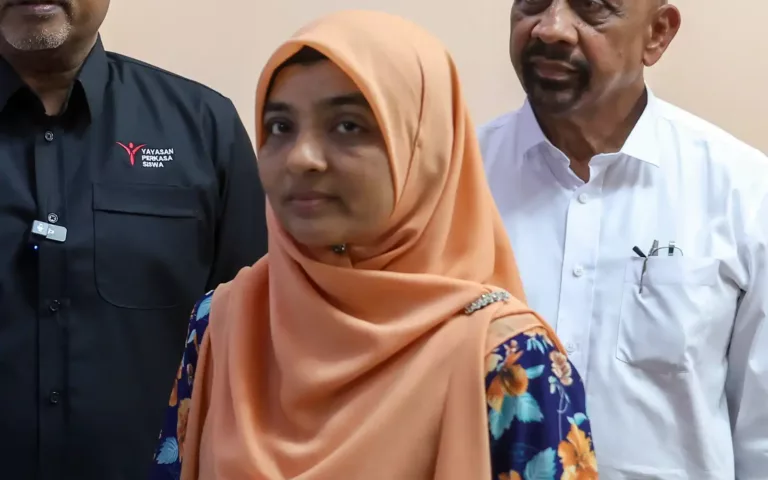 Biarpun Anaknya Sudah Bersemadi, Seorang Ibu Masih Teguh Menuntut Jawapan 4 Biarpun Anaknya Sudah Bersemadi, Seorang Ibu Masih Teguh Menuntut Jawapan