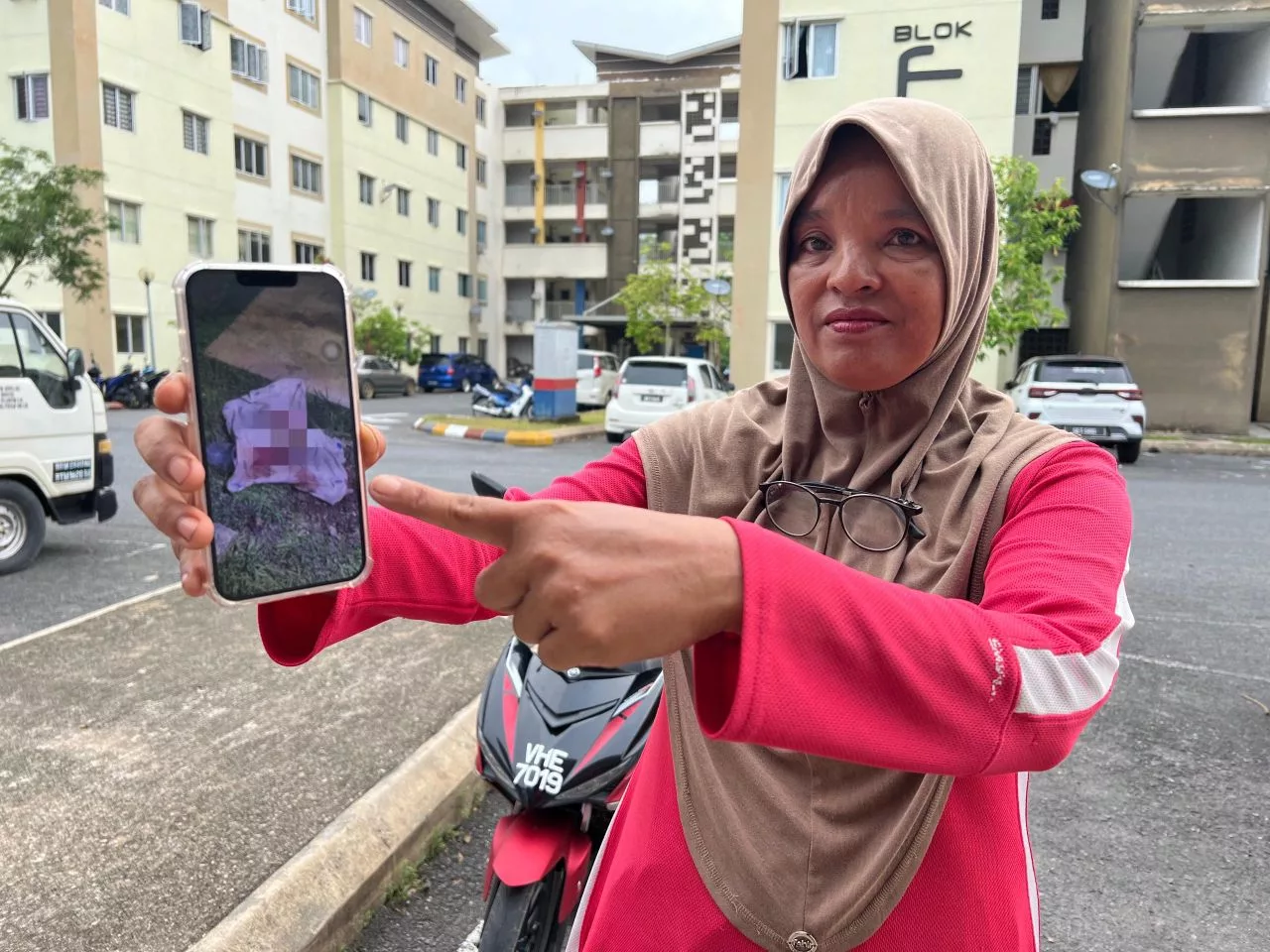 Mayat Bayi Lelaki Berlumuran Darah Ditemui Di Taman Permainan, PPR Gua Musang, Ditanam Sedalam 10sm