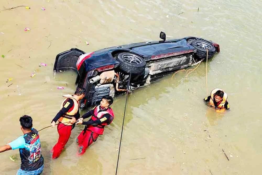 Kes Dua Beradik Lemas Di Sungai Linggi: Bapa Direman, Polis Kesan Ibu Kandung 5 Kes Dua Beradik Lemas Di Sungai Linggi: Bapa Direman, Polis Kesan Ibu Kandung