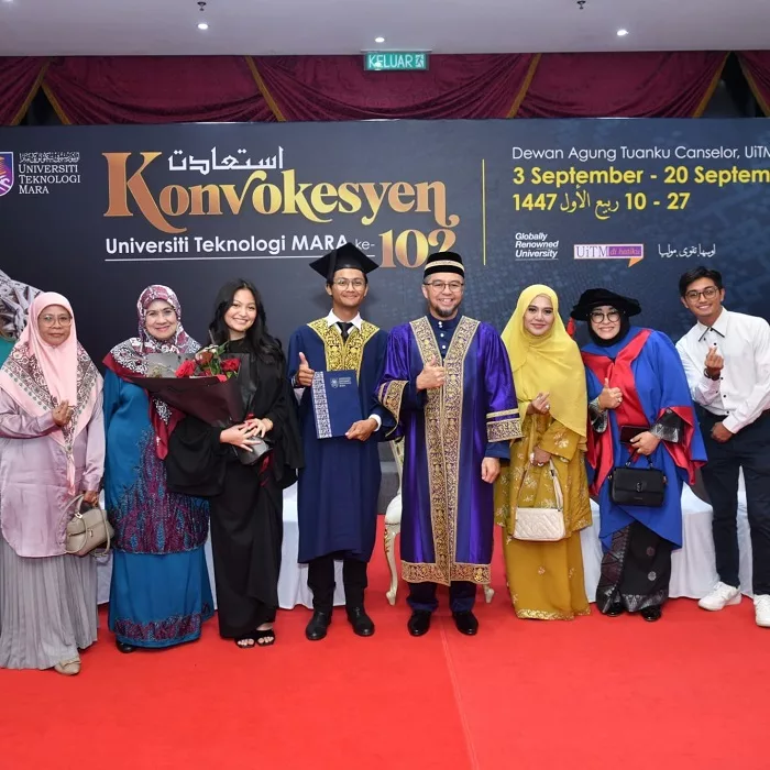 Raja Azura Tak Tahan Sebak Lihat Anak-Anak Sarung Jubah Graduasi, Hadiah Paling Mahal Sebagai Ibu Tunggal