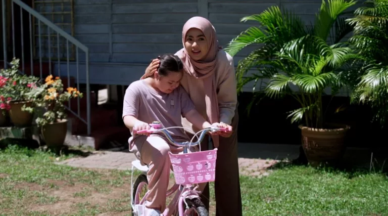 Di Sebalik Senyuman, Ada Pengorbanan Jarang Difahami. Realiti Wanita Menjaga Ahli Keluarga Istimewa