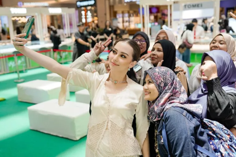 Anna Jobling Bijak Kumpul Emas. Simpan Hasrat Punya Koleksi Barangan Kemas Rekaan Sendiri