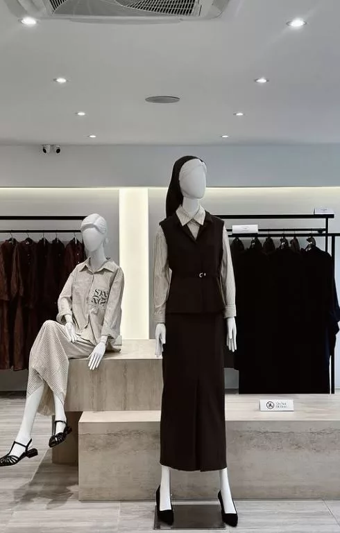 She Dazzle Perkukuh Identiti Trendsetter, Lancar Butik Flagship Eksklusif