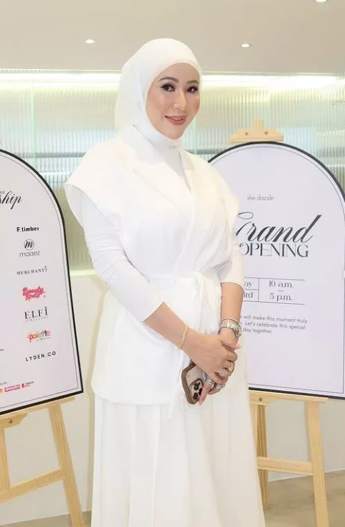 She Dazzle Perkukuh Identiti Trendsetter, Lancar Butik Flagship Eksklusif