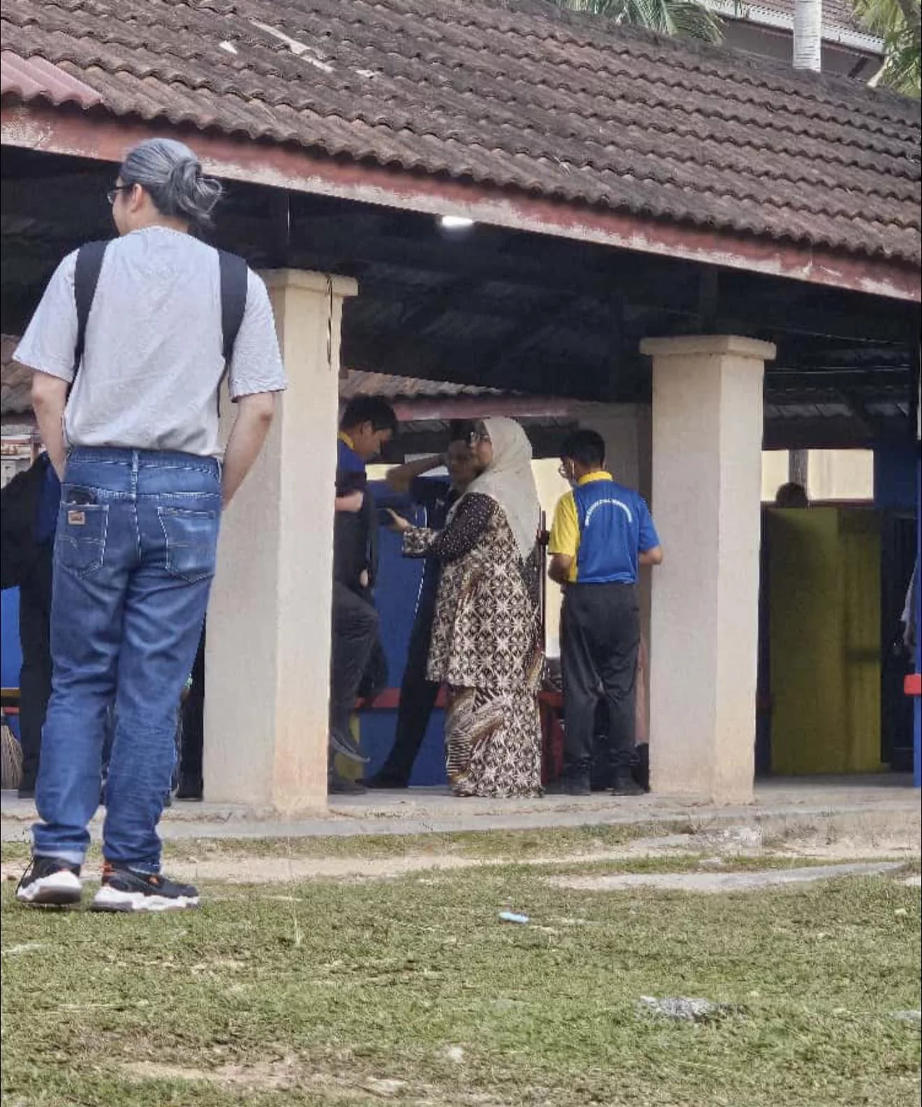 Langkah Proaktif SMK Bandar Utama Damansara 4: Guna Metal Detector Pastikan Keselamatan Pelajar