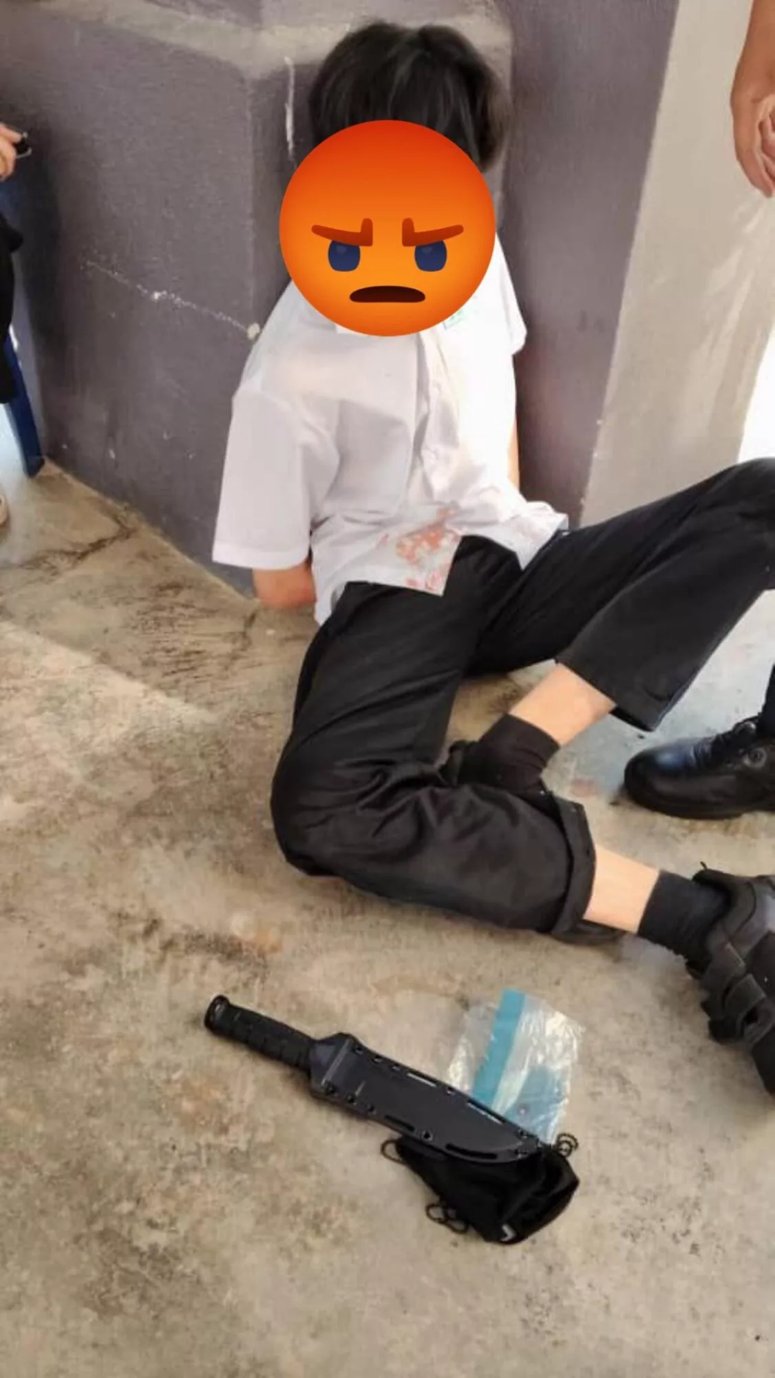 “Tangan Dan Baju Ada Kesan Darah” – Pelajar Cerita Detik Cemas Suspek Masuk Kelas Selepas Tikam Rakan Sekolah