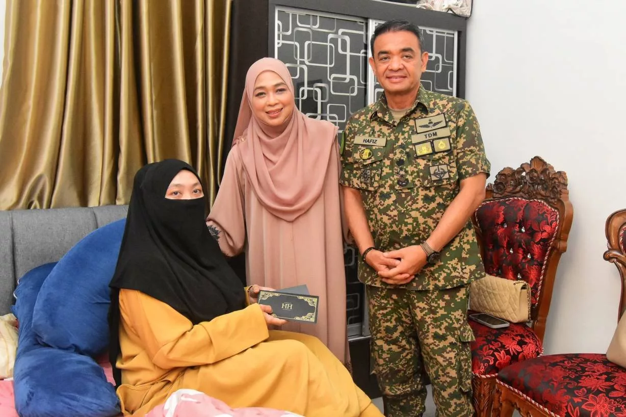 Bayi Kembar Tiga, Mejar Mohd. Fikry Luah Kecewa Dakwa Berlaku Kecuaian Hospital, Anak Triplet Dimasukkan Semula Ke NICU