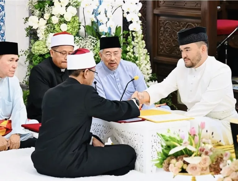 Cinta Diraja Bersemayam Di Istana Alam Shah. Raja Muda Selangor Sah Bergelar Suami YM Datin Paduka Seri Afzaa Fadini