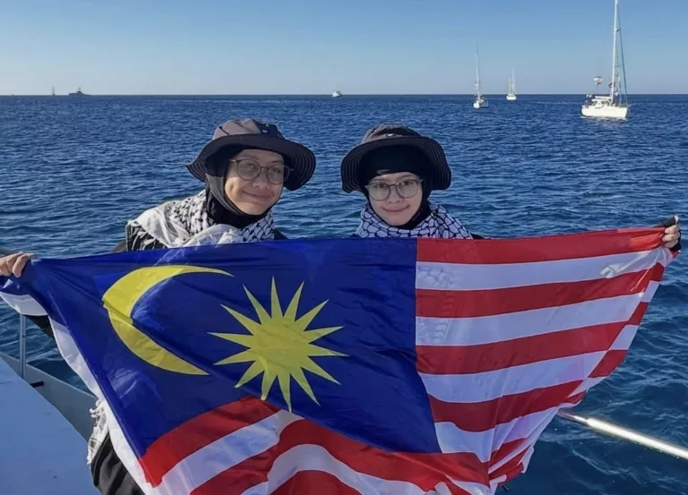 Heliza Helmi & Adik, Nur Hazwani Antara Aktivis Global Sumud Flotilla Ditahan Tentera Israel Di Satu Tempat