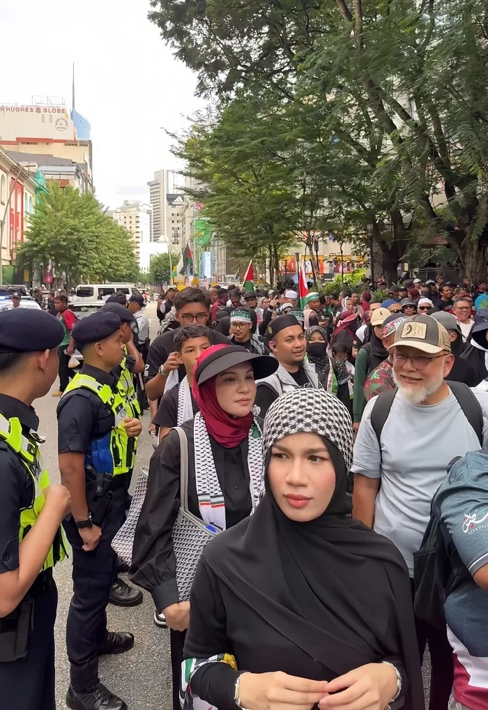“Mama Nak Mereka Belajar Erti Simpati, Tahu Apa Berlaku Di Dunia Luar” Datin Shahida Didik Anak Tentang Perjuangan Palestin