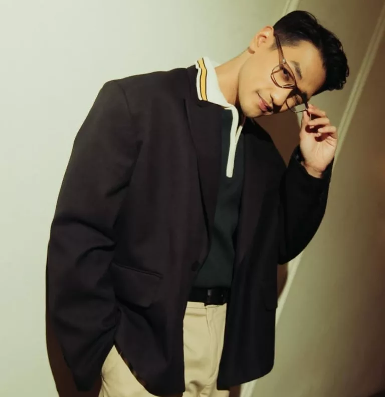 Kacamata’ Cerminan Jiwa Afgan Yang Kini Lebih Matang Dalam Pop Indonesia