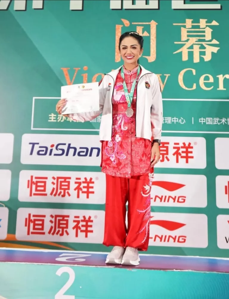 Krisdayanti Menang Pingat Perak di Kejohanan Dunia Kungfu, Kejayaan Luar Biasa Pada Usia 51 Tahun 5 Krisdayanti Menang Pingat Perak di Kejohanan Dunia Kungfu, Kejayaan Luar Biasa Pada Usia 51 Tahun