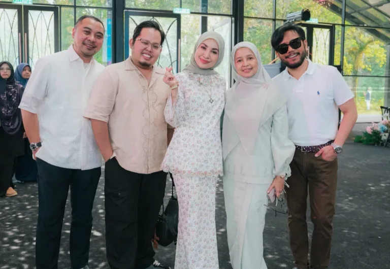 Penangan Cinta Fattah & Amira, ‘Poskad Cinta Dari Auckland’ Cecah 20.1 Juta Tontonan! 11 Penangan Cinta Fattah & Amira, ‘Poskad Cinta Dari Auckland’ Cecah 20.1 Juta Tontonan!