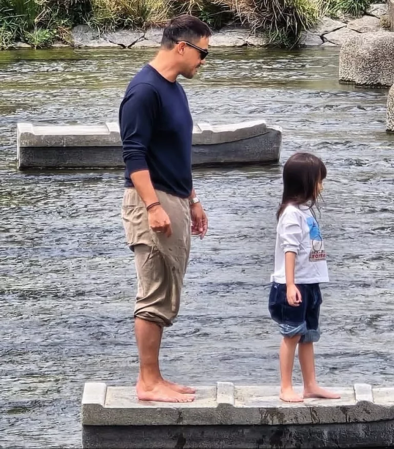 Foto Hilang di Instagram, Rumah Tangga Raisa & Hamish Jadi Tanda Tanya 8 Foto Hilang di Instagram, Rumah Tangga Raisa & Hamish Jadi Tanda Tanya