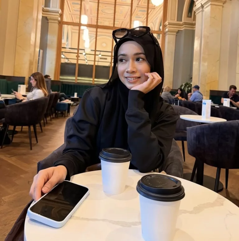 Fattah Amin Dedikasi Ucapan Romantis Buat Isteri. “Selamat Hari Lahir, Isteri Syurgaku”