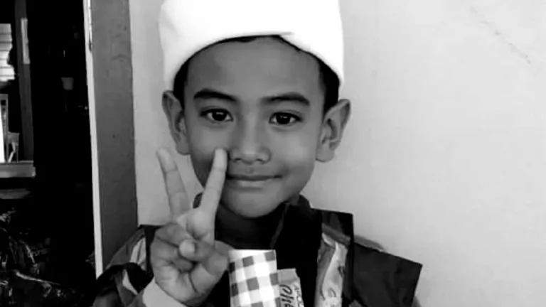 “Anak Saya Muhammad Ammar Dah Kembali Ke Negeri Asal…” – Kanak-Kanak 7 Tahun Meninggal Dunia Selepas Seminggu Bertarung Nyawa