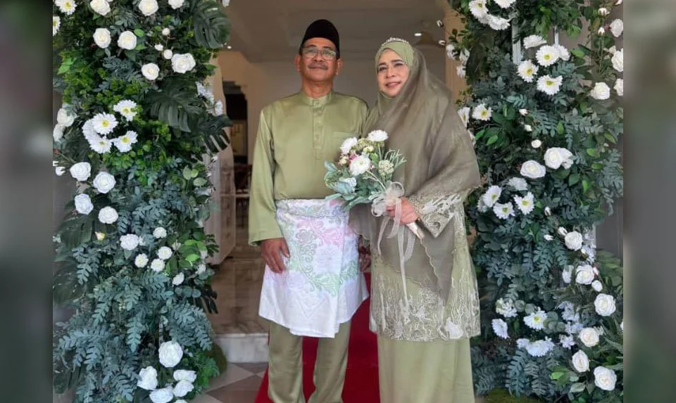 Jodoh Tak Diduga: Rakan Sekolah Bertemu Semula Di Jabal Rahmah Dan Disatukan Selepas 40 Tahun