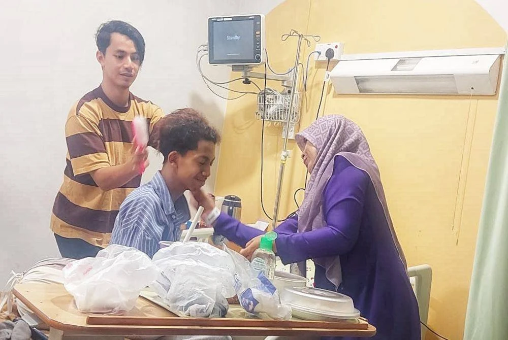 Pesara Guru Rayu Bantuan RM70,000 Untuk Biaya Pembedahan Jantung Anak Bongsu Di IJN