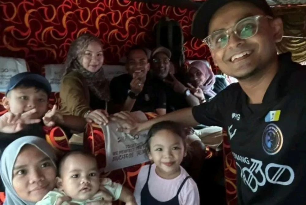 Berlapar Lebih 15 Jam, Detik Cemas Empat Keluarga Terperangkap Banjir Di Hatyai