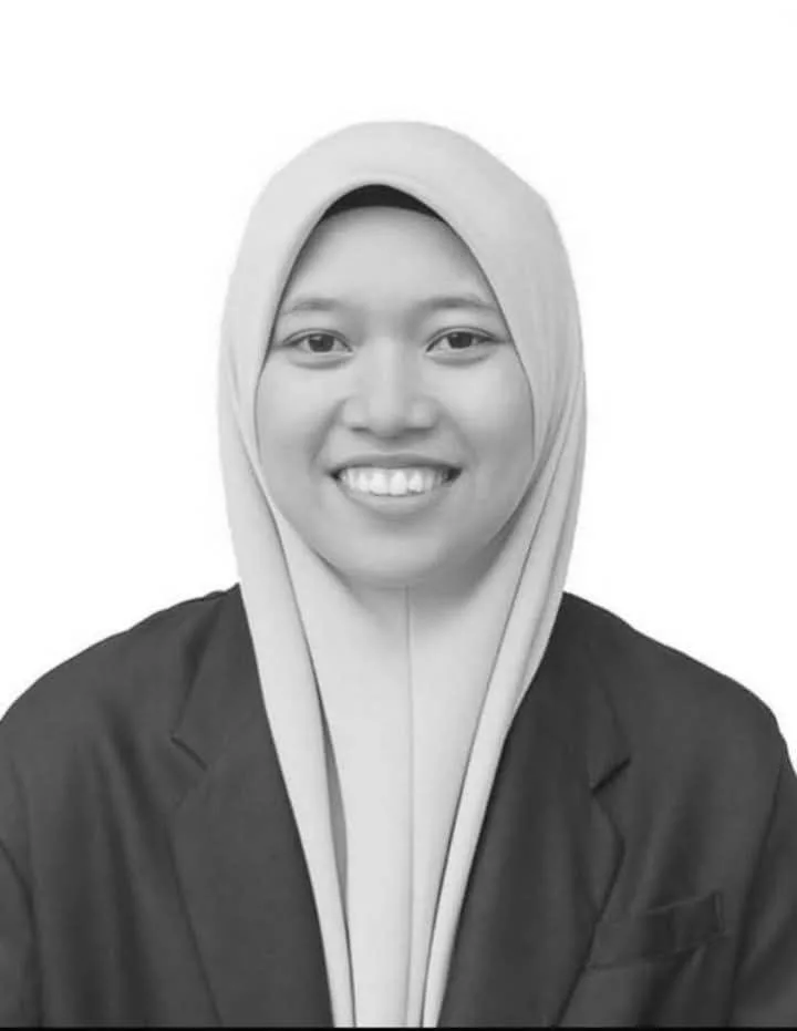 Ibu Ayah Arwah Nurly Shahirah Sebak Ambil Ijazah Anumerta Anak, “Kami Cuba Senyum Hati Rasa Sayu…