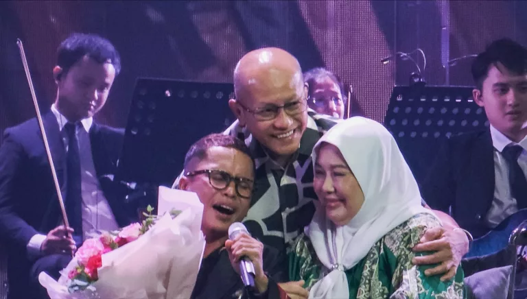 ‘Mama tiada kaki, saya akan jadi kaki mama’. Hafiz Suip Kongsi Momen Syahdu Di Pentas Konsert 9 ‘Mama tiada kaki, saya akan jadi kaki mama’. Hafiz Suip Kongsi Momen Syahdu Di Pentas Konsert
