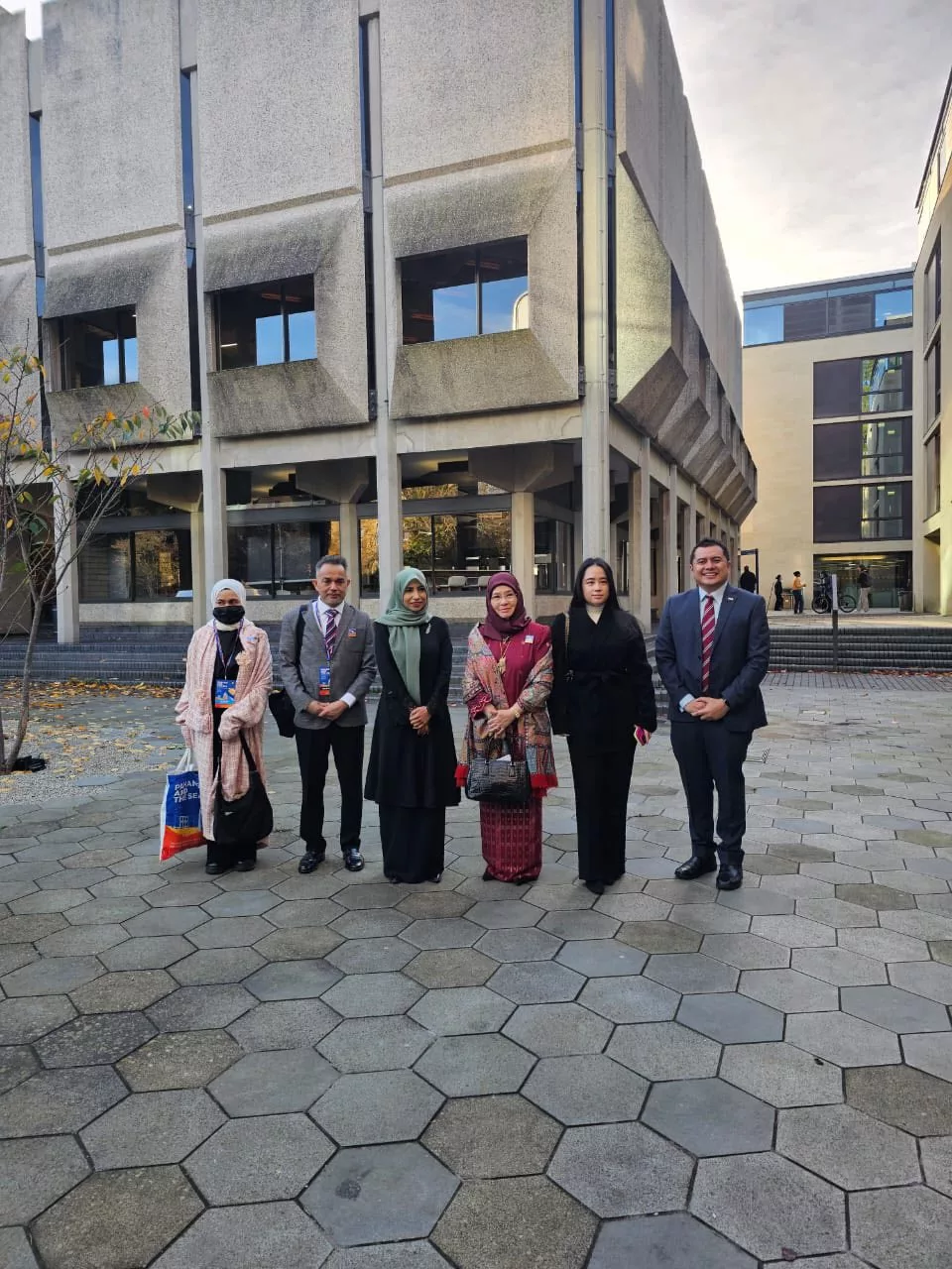 Tengku Ampuan Pahang Beri Syarahan Di Universiti Oxford, Cipta Detik Bersejarah