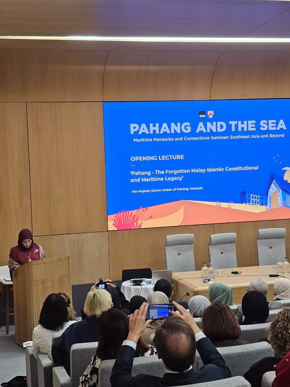 Tengku Ampuan Pahang Beri Syarahan Di Universiti Oxford, Cipta Detik Bersejarah