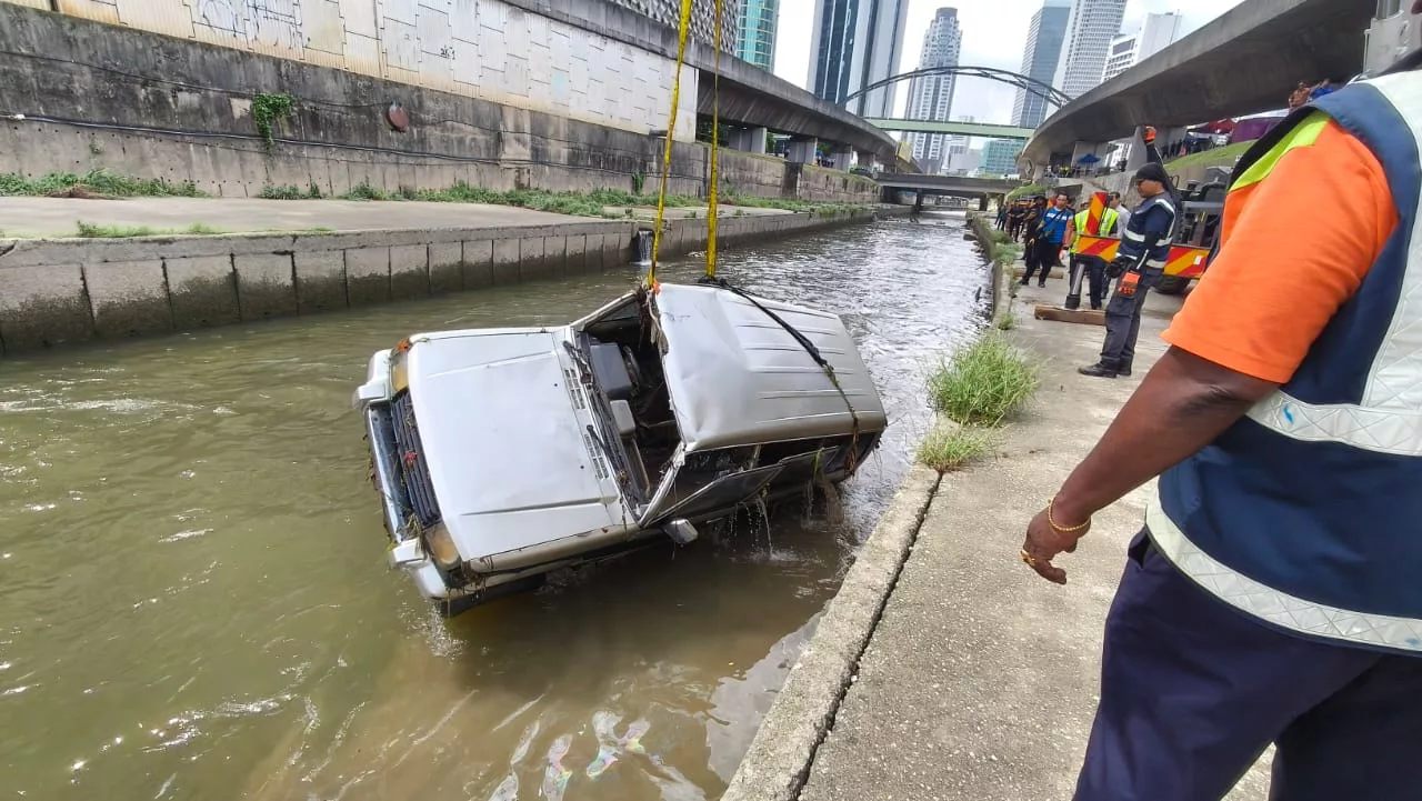 Lelaki Hilang Dihanyutkan Kepala Air Di Sungai Klang Ditemui Di Sungai Kandis 7 Lelaki Hilang Dihanyutkan Kepala Air Di Sungai Klang Ditemui Di Sungai Kandis