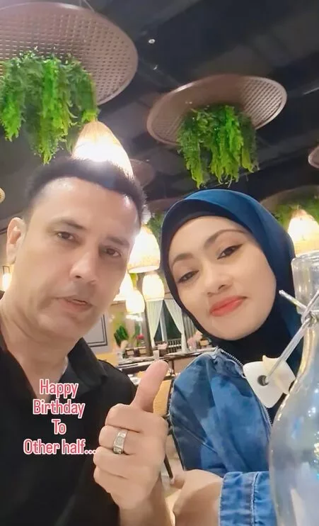 Edika Yusof Beri Ucapan Romantis Buat Isteri Sempena Hari Jadi – “Selamat Hari Lahir, Sayangku, 22 Tahun Bersama, Saya Masih Sayang, Cintakan Awak Setiap Hari”