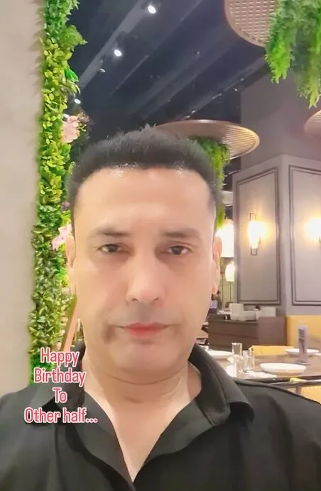 Edika Yusof Beri Ucapan Romantis Buat Isteri Sempena Hari Jadi – “Selamat Hari Lahir, Sayangku, 22 Tahun Bersama, Saya Masih Sayang, Cintakan Awak Setiap Hari”