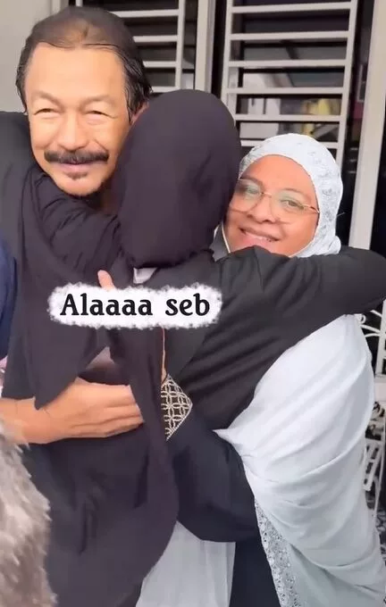 Amyra Rosli Hadiahkan SUV Buat Ibu Bapa, Kejutan Hari Istimewa Bikin Mereka Menitis Air Mata