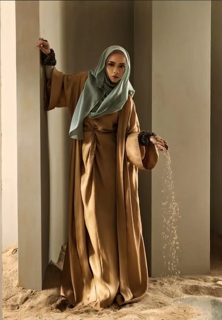 Nora Danish Serlahkan Keanggunan Wanita Berhijab. Sopan Namun Kekal Bergaya 45 Nora Danish Serlahkan Keanggunan Wanita Berhijab. Sopan Namun Kekal Bergaya