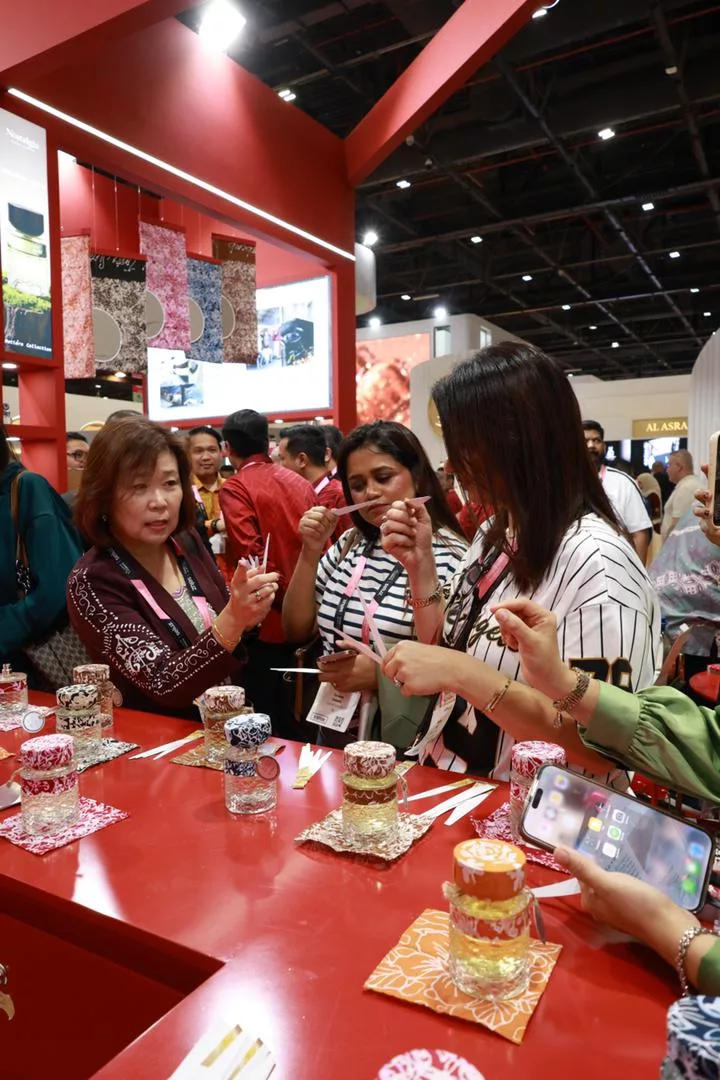 Nama Malaysia Harum di Dubai Beautyworld Middle East 2025. Sugarbomb Bukti Jenama Lokal Diterima Peringkat Antarabangsa 11 Nama Malaysia Harum di Dubai Beautyworld Middle East 2025. Sugarbomb Bukti Jenama Lokal Diterima Peringkat Antarabangsa