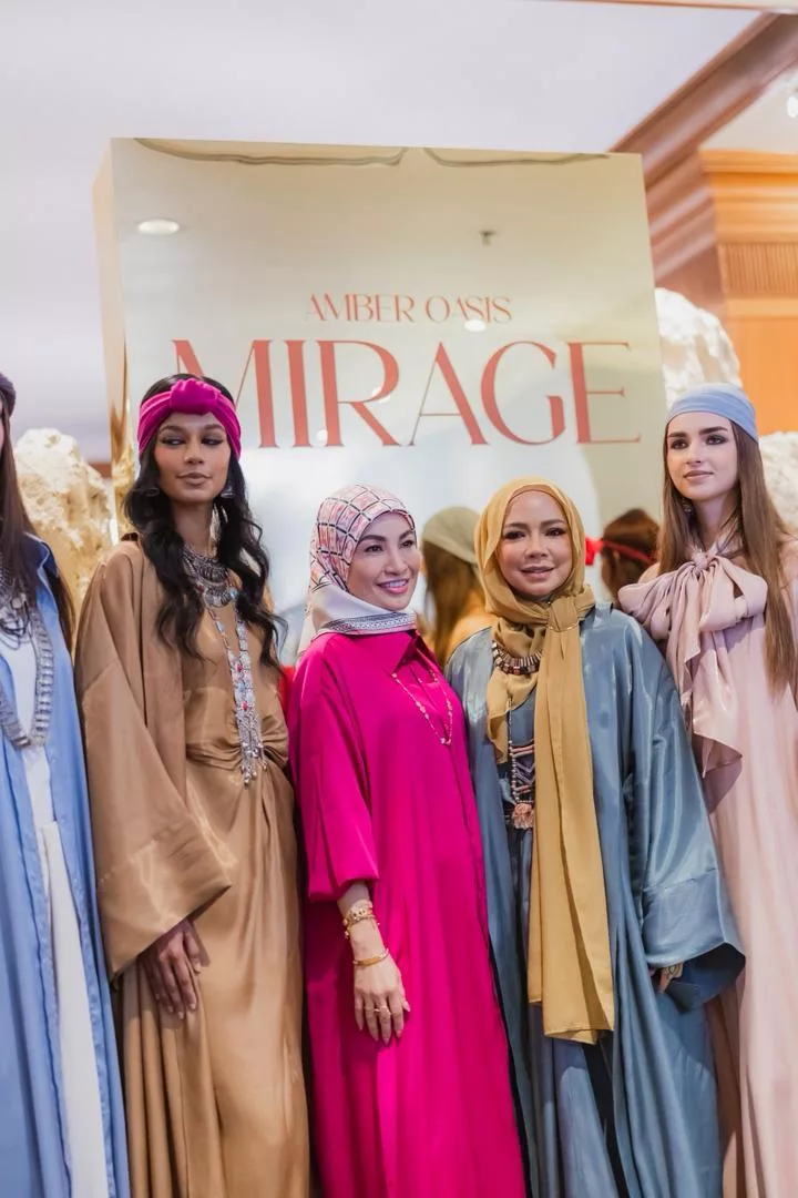 Nora Danish Serlahkan Keanggunan Wanita Berhijab. Sopan Namun Kekal Bergaya 42 Nora Danish Serlahkan Keanggunan Wanita Berhijab. Sopan Namun Kekal Bergaya