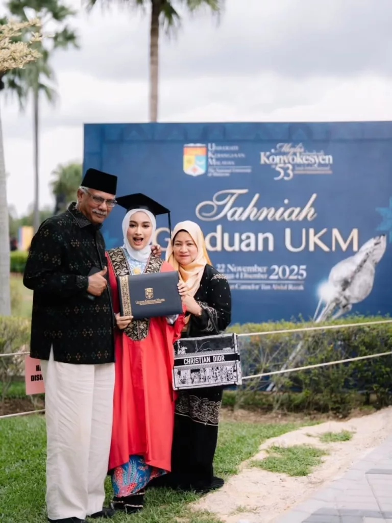 Pesona ‘Beauty With Brain’. Adik Amira Othman Kini Bergelar Doktor Pergigian