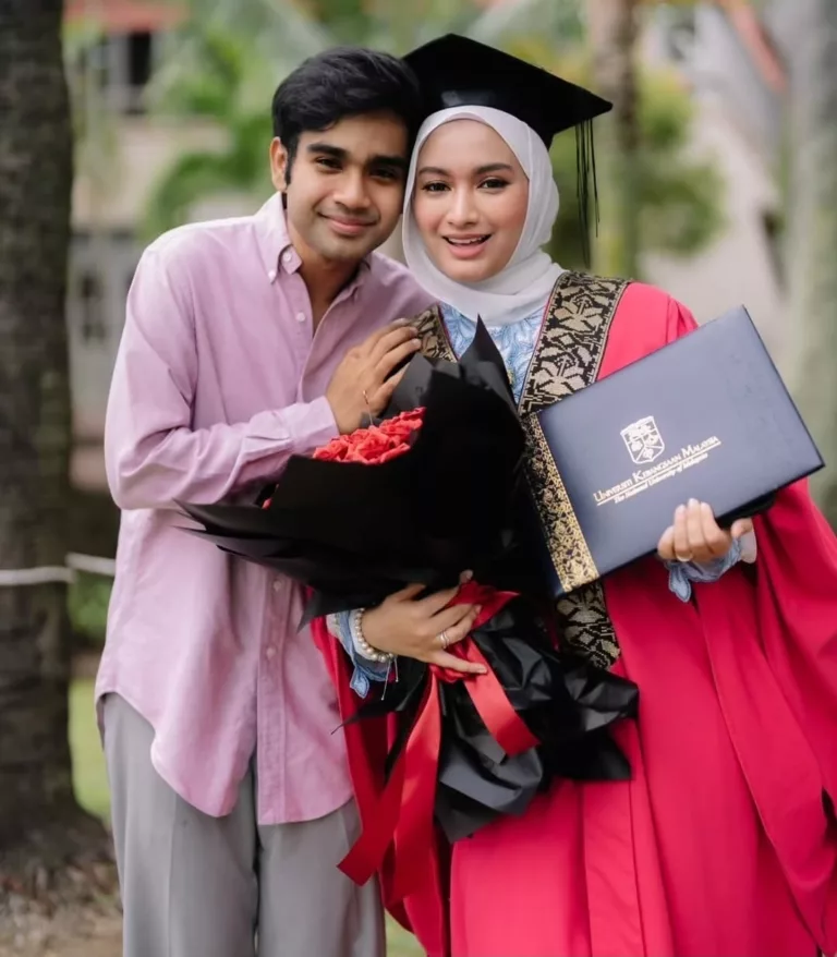 Pesona ‘Beauty With Brain’. Adik Amira Othman Kini Bergelar Doktor Pergigian