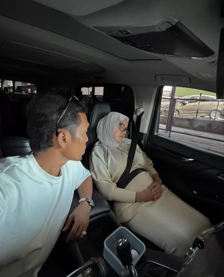 Shuib Tamatkan Teka Teki - "Alhamdulillah, Isteri Saya Memang Sudah Hamil Lima Bulan" 7 Shuib Tamatkan Teka Teki – “Alhamdulillah, Isteri Saya Memang Sudah Hamil Lima Bulan”