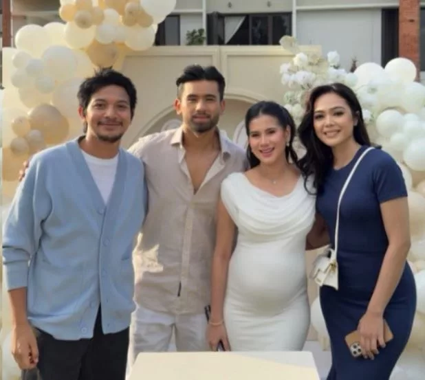 Redza Rosli & Bella Hanna Bakal Timang Cahaya Mata Pertama 7 Redza Rosli & Bella Hanna Bakal Timang Cahaya Mata Pertama