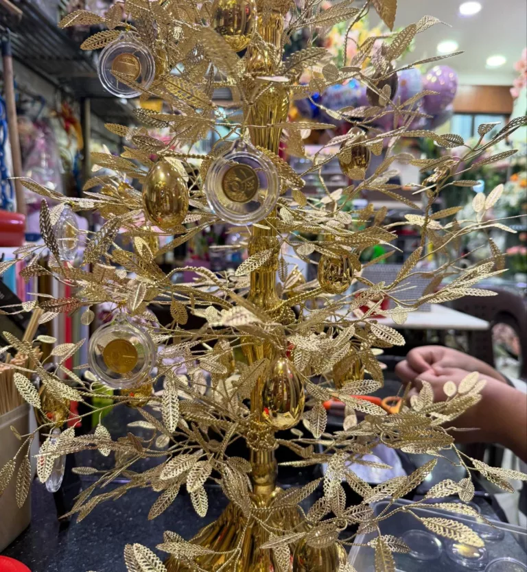 Pokok Ufti Emas 24 Dinar, Kejutan Istimewa Suami Buat Erra Fazira 7 Pokok Ufti Emas 24 Dinar, Kejutan Istimewa Suami Buat Erra Fazira