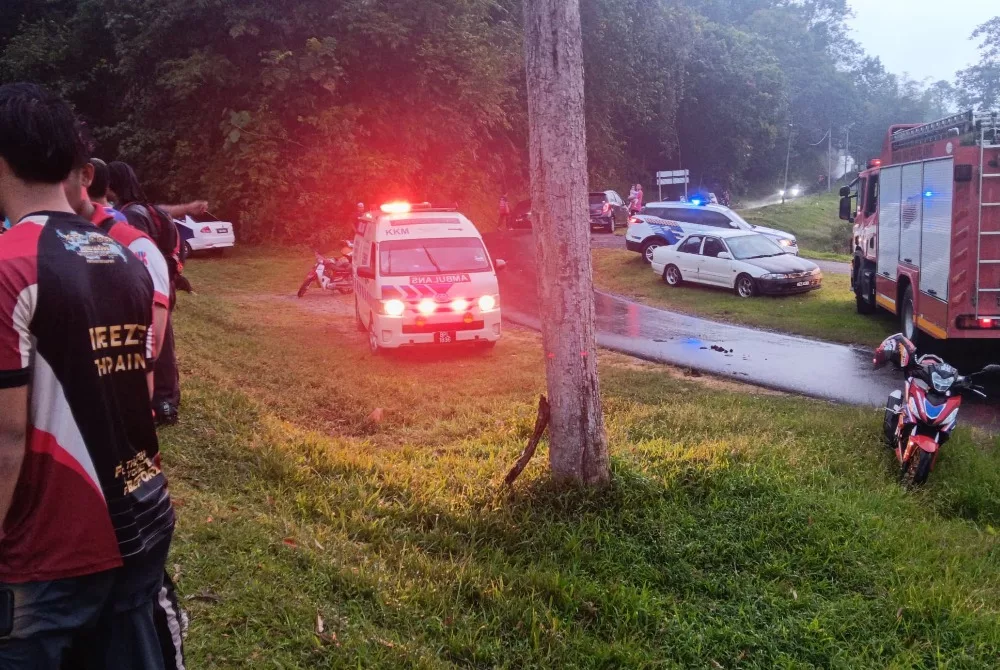 Pelajar PhD Lemas Kereta Terbabas Masuk Tasik, “Edi Janji Nak Hantar Kami Buat Umrah, Baiki Rumah…” – Ibu Mangsa