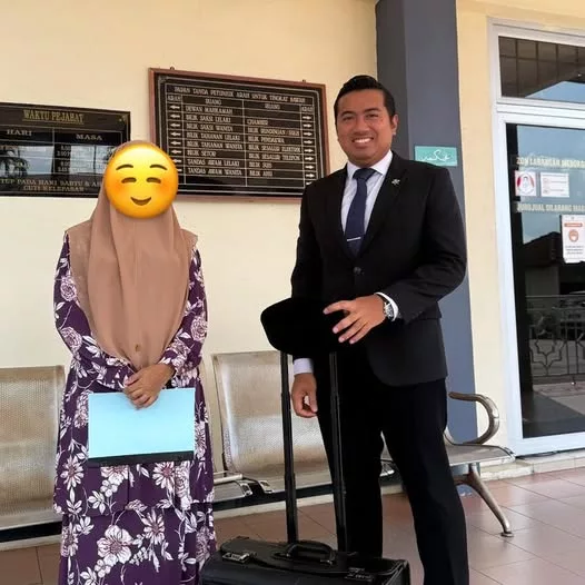 Emas Tergadai Gara-Gara BMW Suami - Kisah Benar Yang Menyakitkan Hati Isteri 3 Emas Tergadai Gara-Gara BMW Suami – Kisah Benar Yang Menyakitkan Hati Isteri