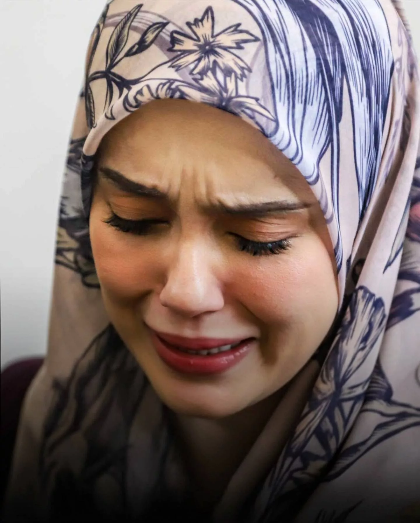 “Saya Bekerja Cari Duit Sendiri” Uqasha Kerja Keras Beli Susu Serta Lampin Pakai Buang Untuk Hawra Uqaira