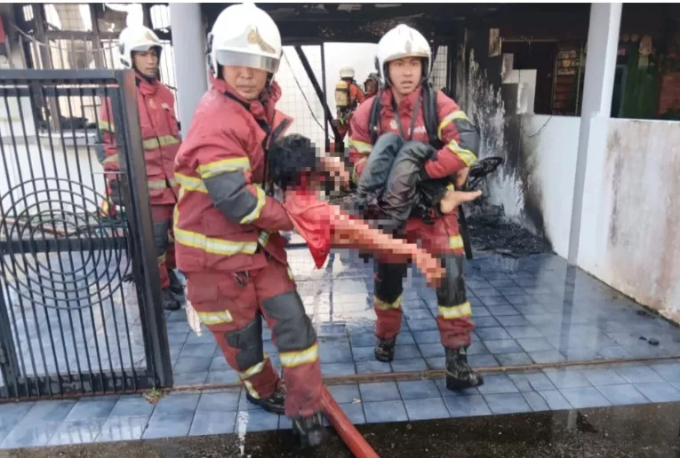 Ibu & Anak Rentung Dalam Kebakaran Rumah, Terperangkap Di Ruang Tamu Berhampiran Pintu Keluar