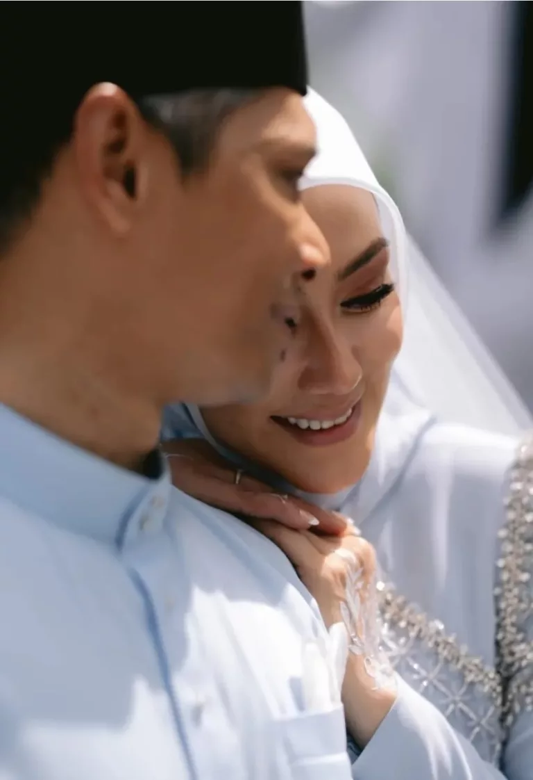 “Sehingga Saat Akhir Saya Masih Bertanya”. Berkahwin Kerana Allah, Erra Fazira Akhirnya Berserah Pada Aturan Ilahi 6 “Sehingga Saat Akhir Saya Masih Bertanya”. Berkahwin Kerana Allah, Erra Fazira Akhirnya Berserah Pada Aturan Ilahi