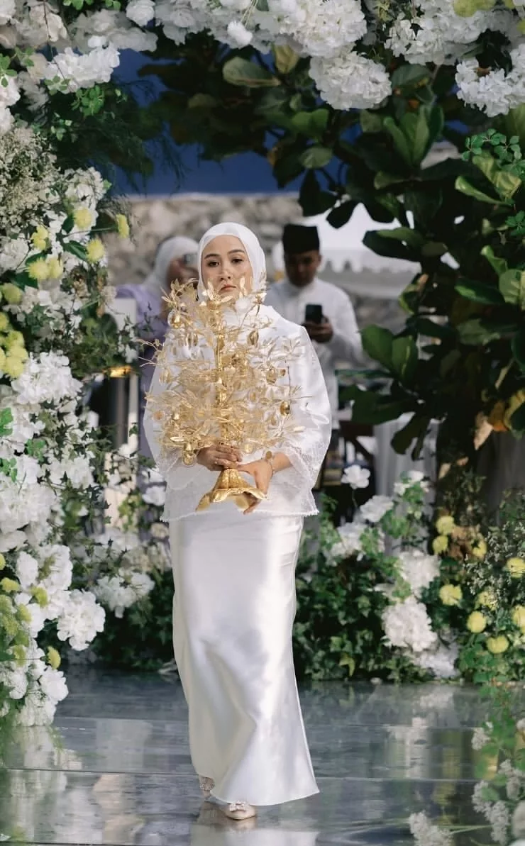 Pokok Ufti Emas 24 Dinar, Kejutan Istimewa Suami Buat Erra Fazira 10 Pokok Ufti Emas 24 Dinar, Kejutan Istimewa Suami Buat Erra Fazira