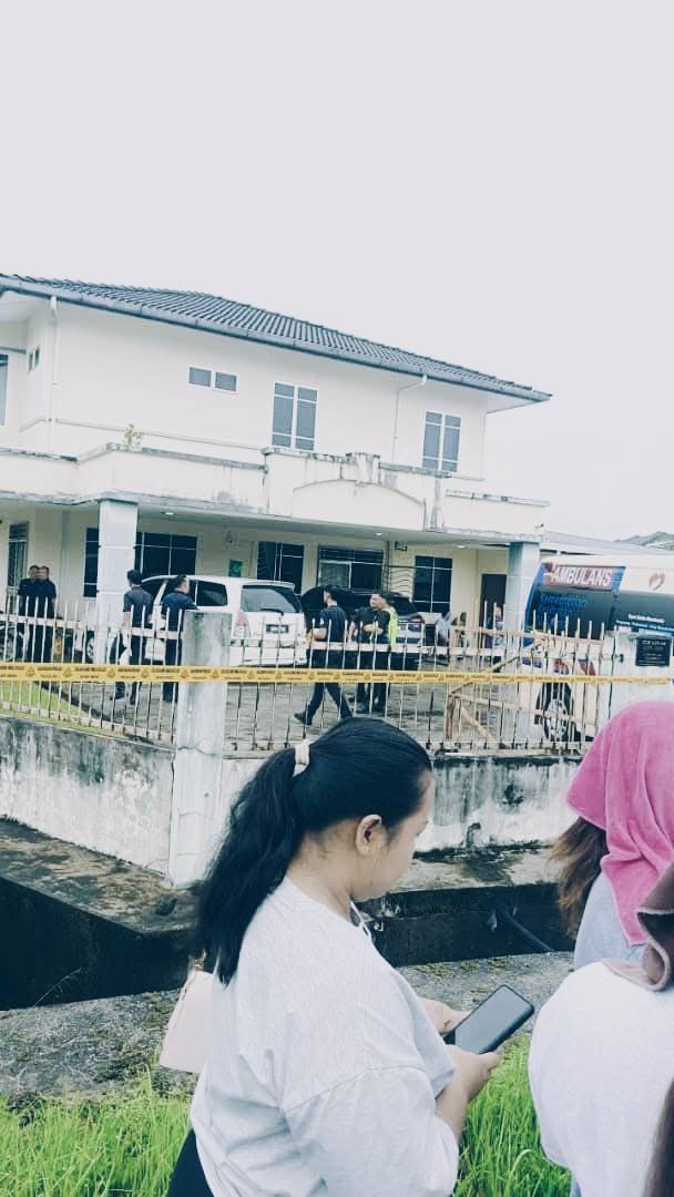 Kes Bunuh Suami Isteri Di Bilik Tidur Temui Jawapan, Guru Besar Alami Kemurungan Sejak Ditukarkan Ke Sekolah Baru 7 Kes Bunuh Suami Isteri Di Bilik Tidur Temui Jawapan, Guru Besar Alami Kemurungan Sejak Ditukarkan Ke Sekolah Baru