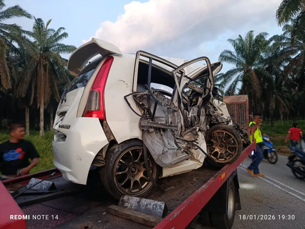 “Kenapa Tinggalkan Ibu Secepat Ini, Hidup Ibu Sunyi Tanpa Hampa Bertiga, Coretan Sedih Nor Hamiza Undang Tangisan Ramai