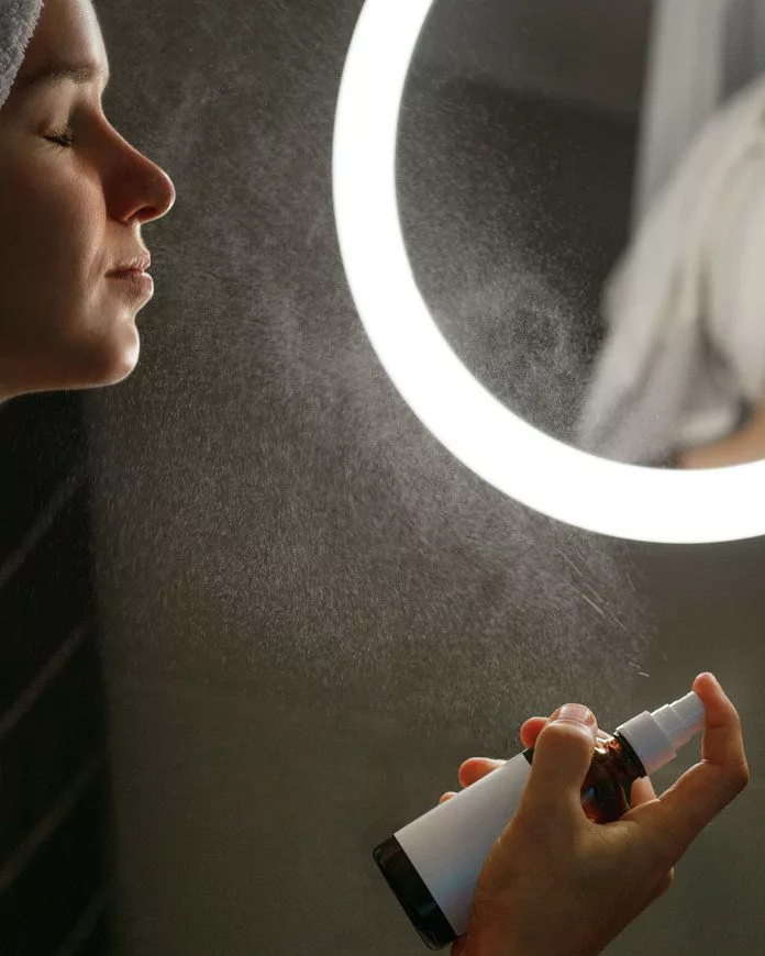 Mekap Tahan Lama dan Tak Bercapuk, Pastikan Ikut Susunan Yang Betul